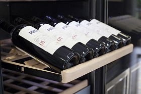 Отдельно стоящий винный шкаф CASO WineComfort 180 фото 2 фото 2