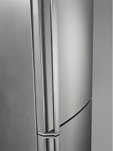 Двухкамерный холодильник  no frost AEG S83920CMXF фото 4 фото 4