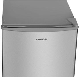 Маленький холодильник для квартиры студии Hyundai CO1003 серебристый фото 4 фото 4