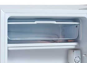 Узкий однокамерный холодильник Hyundai CO1003 белый фото 4 фото 4